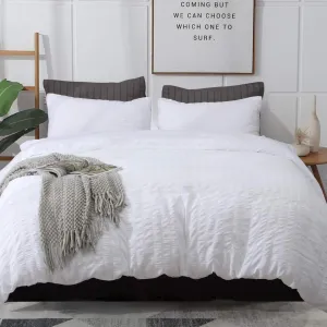 AveLom White Duvet Cover Queen (90 x 90 Inches)， 3 Pieces (1 Duvet Cover   2 Pillow Cases) Stripe Zipper Closure Corner Ties Soft Washed Microfiber Duvet Cover for Men, Women