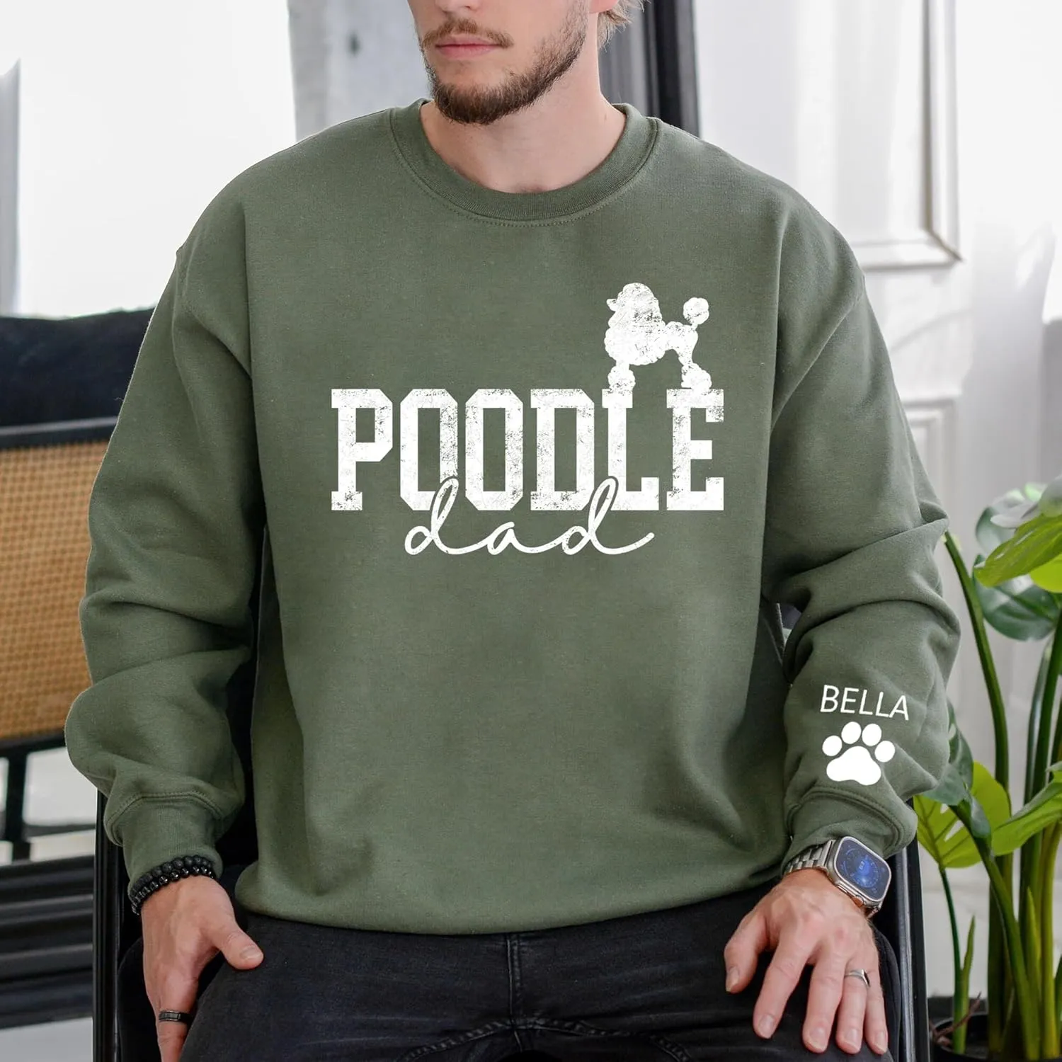 Chillever - Personalized Dog Dad Shirt – Custom Dog Lover Gift with Name on Sleeve, Sweatshirt for Pet Owners