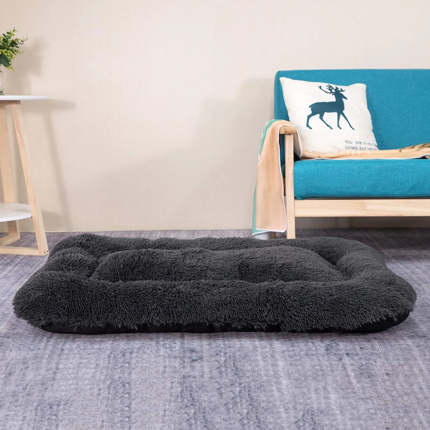 Coohom Deluxe Plush Dog Bed Pet Cushion Crate Mat,Fulffy Comfy Kennel Anti-Slip Washable Pad for Medium Large X-Large Dogs(XX-Large, Black)