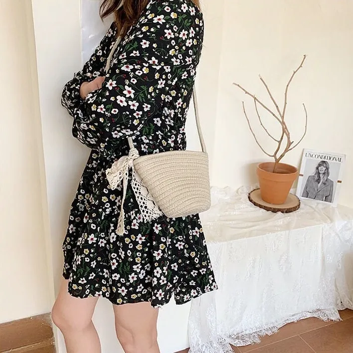 creamtopmall Minimalist Straw Bag, Crossbody Straw Bag, Small Tote Bag, Cute Market Canvas Bag for Women, Beach Summer Handwoven Travel Bag, Basket Bag