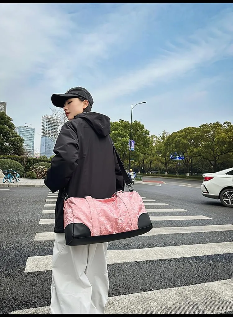 Fashionable travel bag, suitable for travel, vacation, fitness, sports, yoga, swimming and dancing, as a festival gift for both men and women (white)