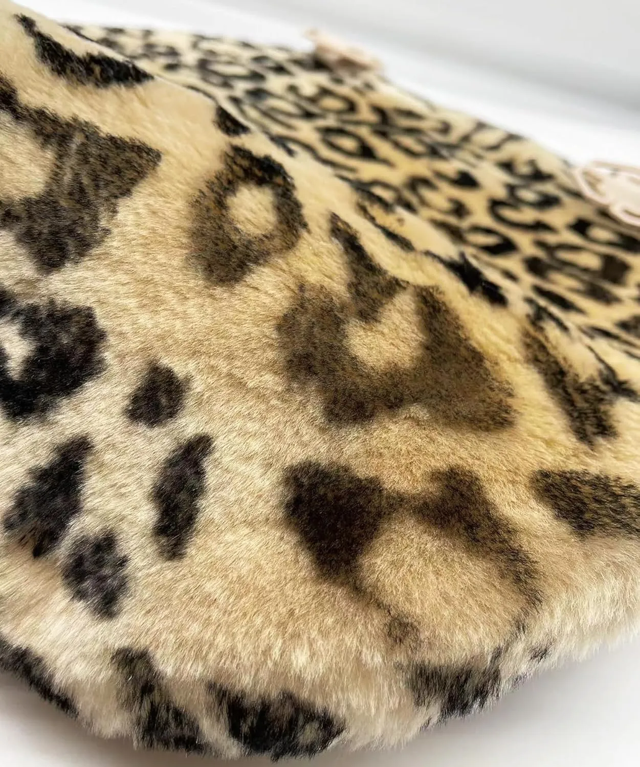 Genuine Sheepskin Car Seat Cushion Natural Fur Wool Seat Cover for Cars Trucks SUV Soft Comfort Office Chair Protector Pad Car Accessories Universal Fit