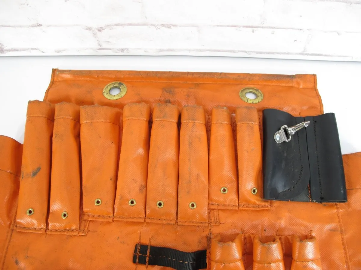 Klein Tools 51829 18 Pocket  23" x 24" Vinyl Linemans Aerial Tool Apron