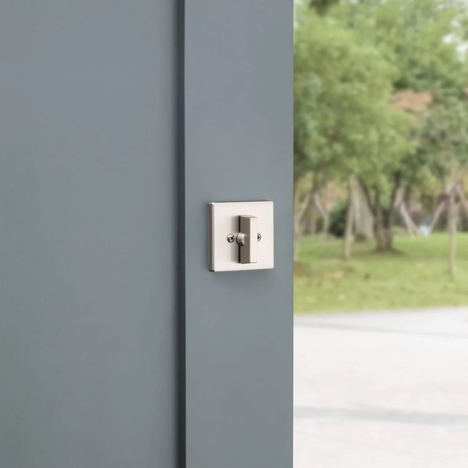 Kwikset 660 Contemporary Deadbolt Deadbolt Lock, Satin Nickel Square Exterior Keyed Front Entry Door, Pick Resistant SmartKey Rekey Security, Single Cylinder Dead Bolt, with Microban Protection