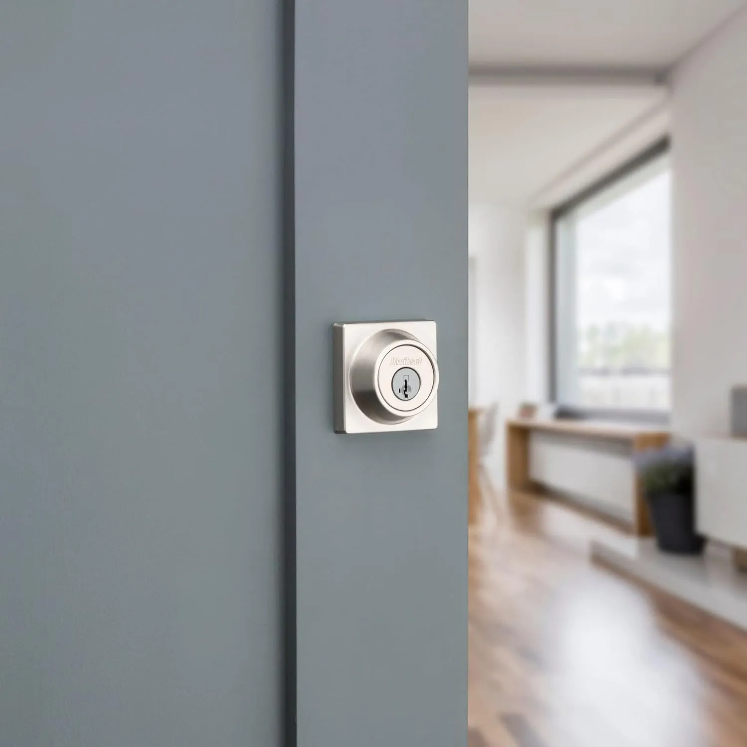 Kwikset 660 Contemporary Deadbolt Deadbolt Lock, Satin Nickel Square Exterior Keyed Front Entry Door, Pick Resistant SmartKey Rekey Security, Single Cylinder Dead Bolt, with Microban Protection