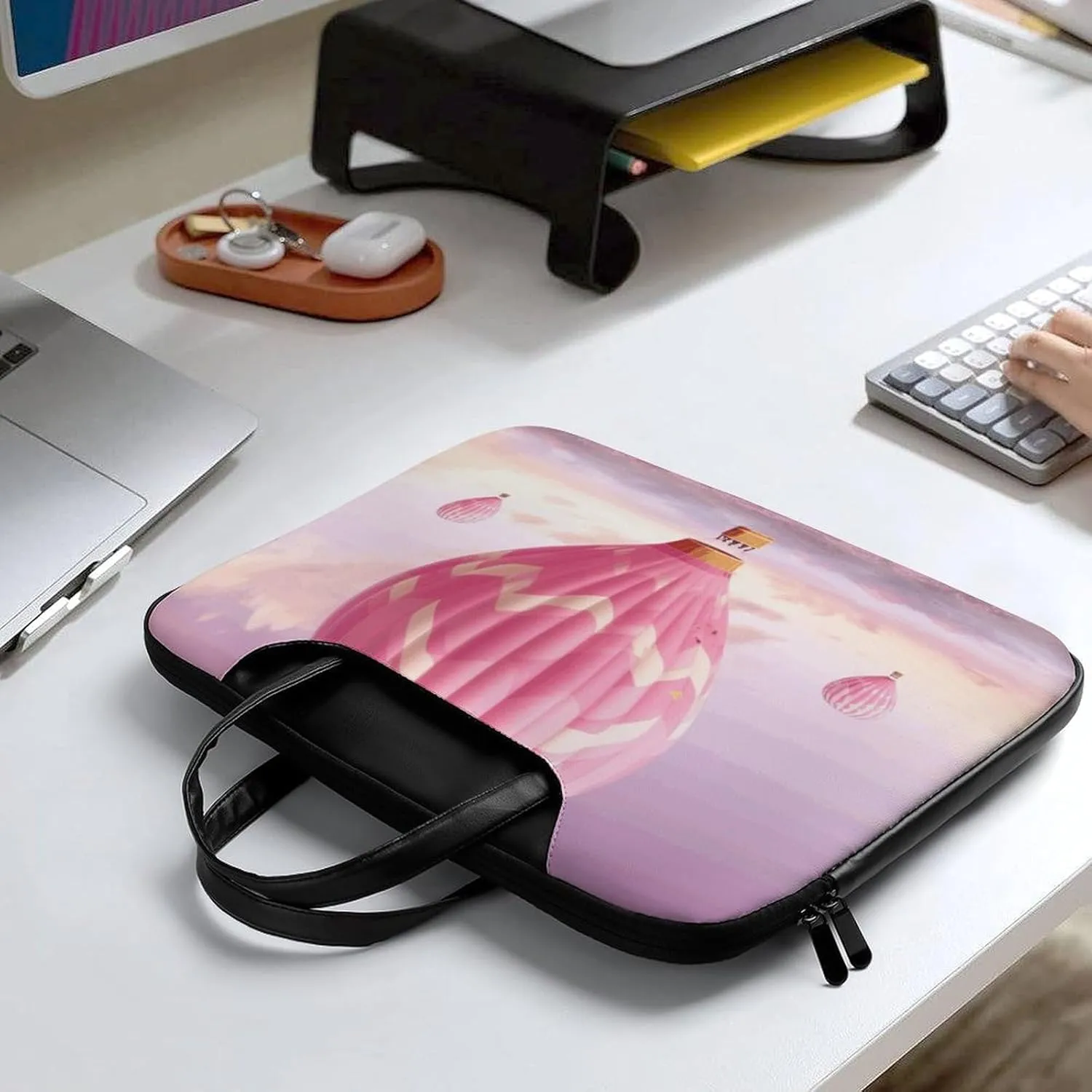 Laptop Shoulder Bag 16.5 Inch Laptop Bag Lovely Alpaca Computer Bag Messenger Bag for Men Women