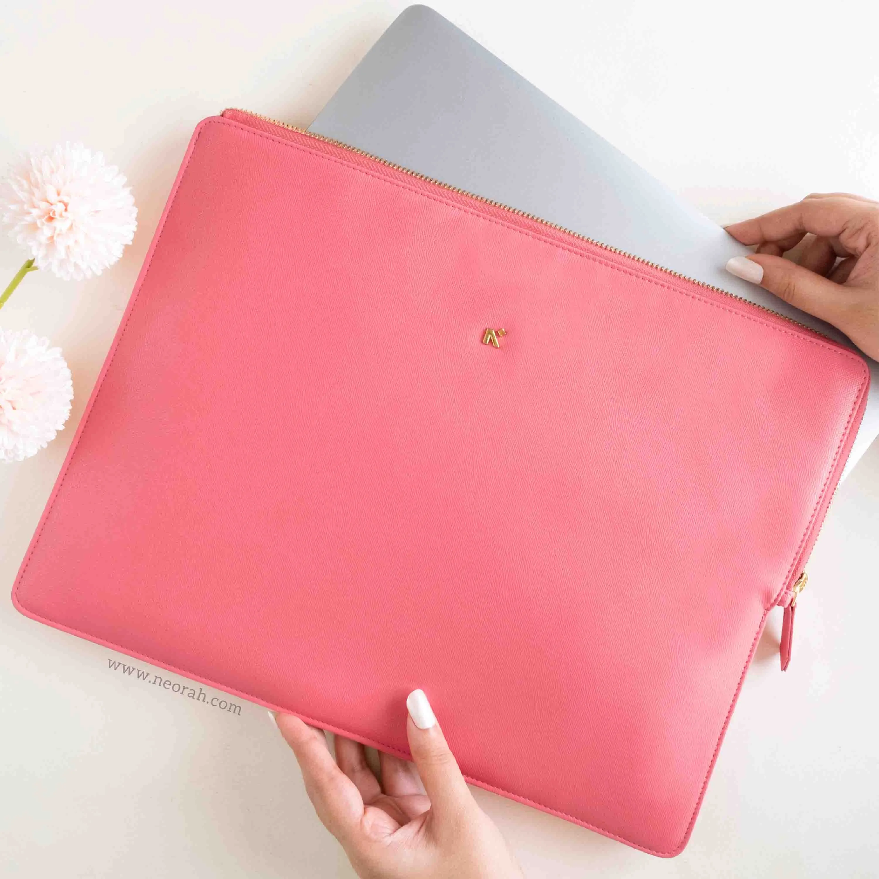 LAPTOP SLEEVE - ZIPPER CLOSURE