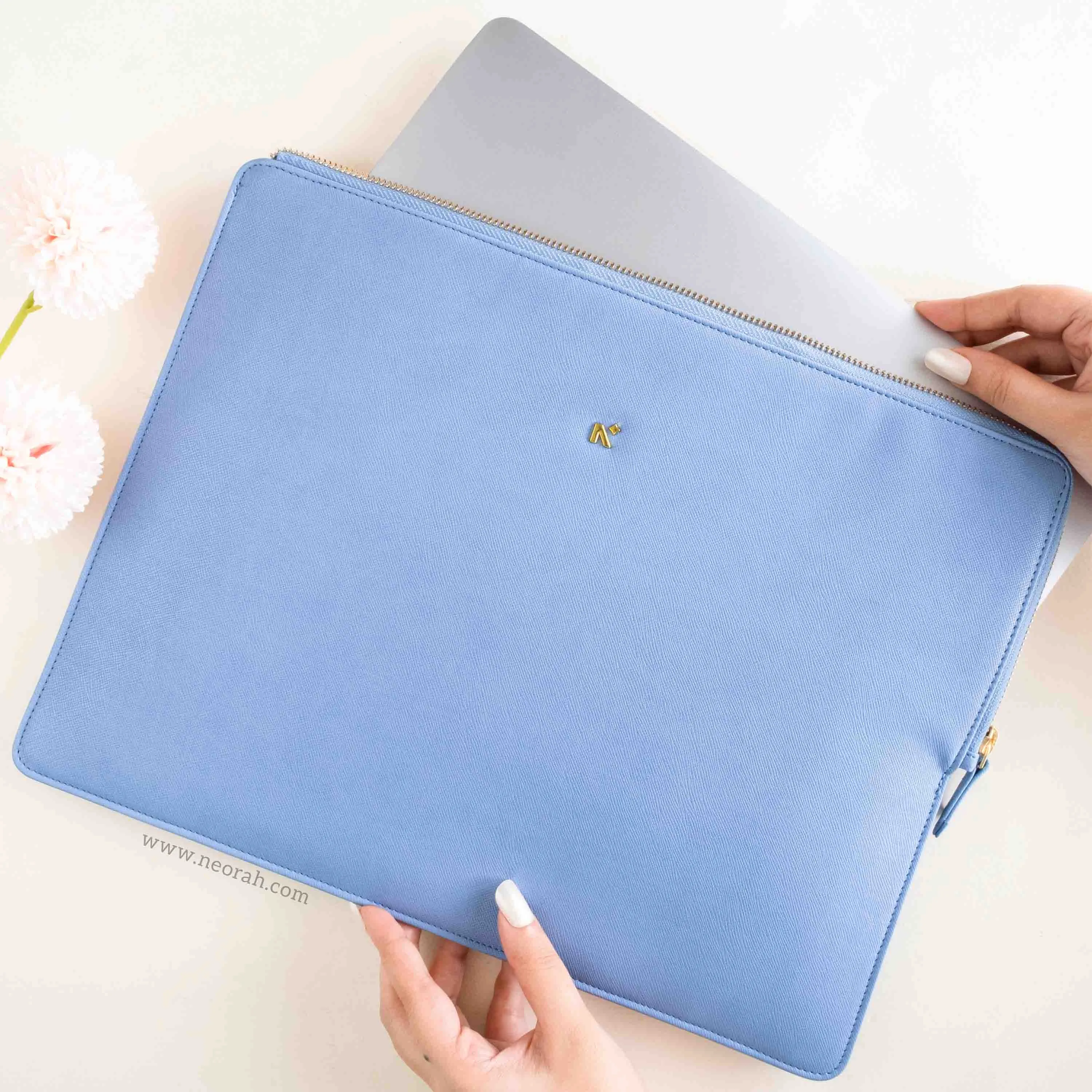 LAPTOP SLEEVE - ZIPPER CLOSURE