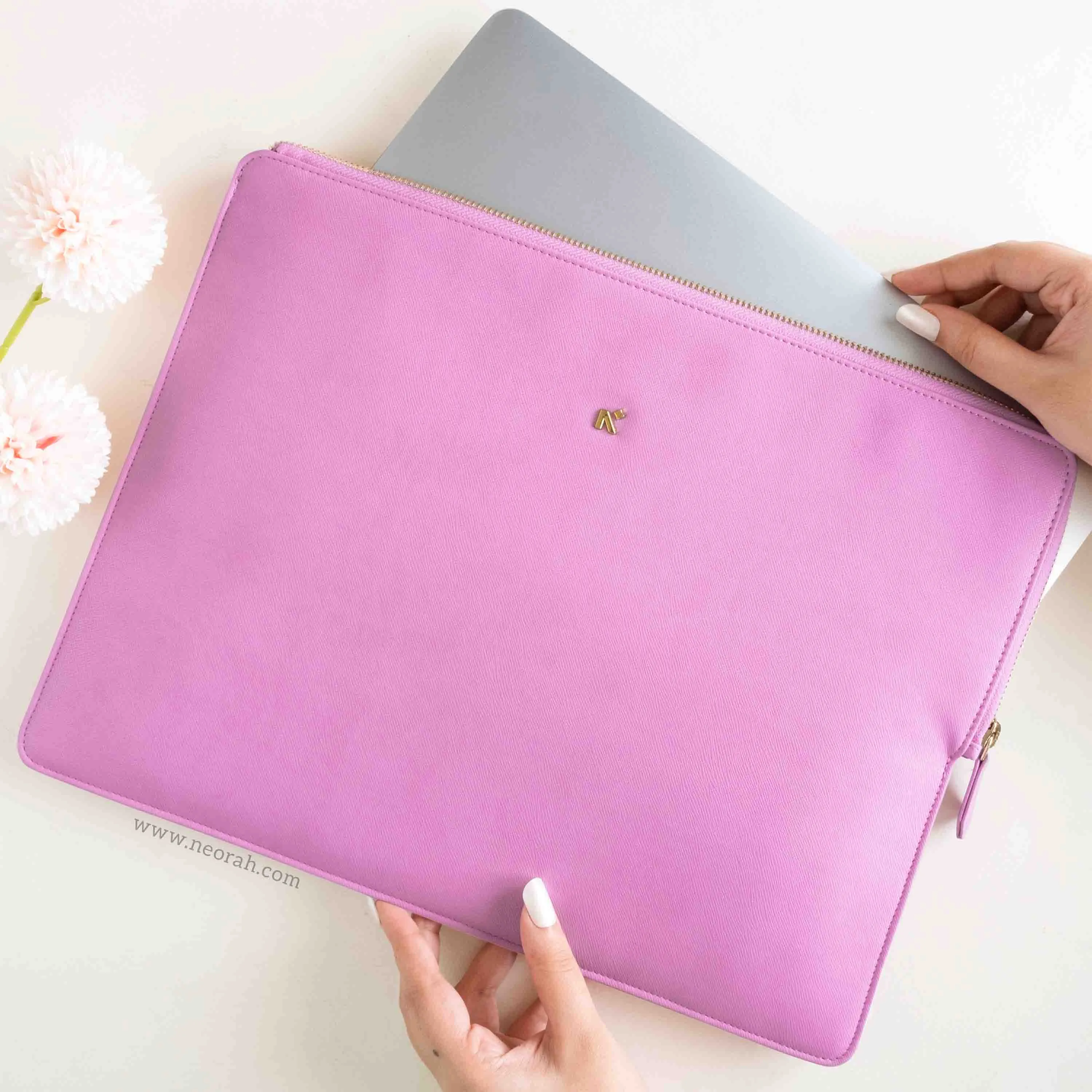 LAPTOP SLEEVE - ZIPPER CLOSURE