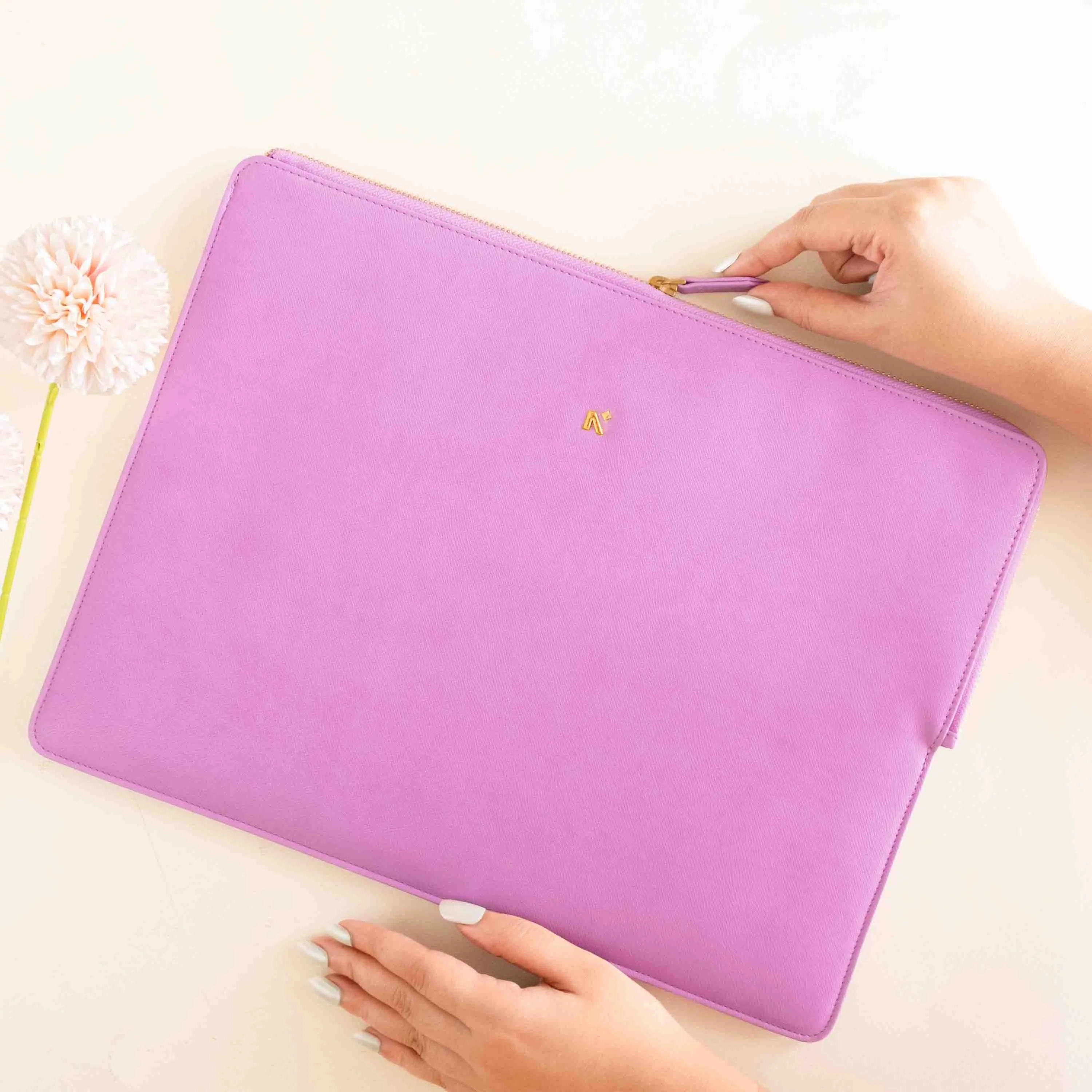 LAPTOP SLEEVE - ZIPPER CLOSURE