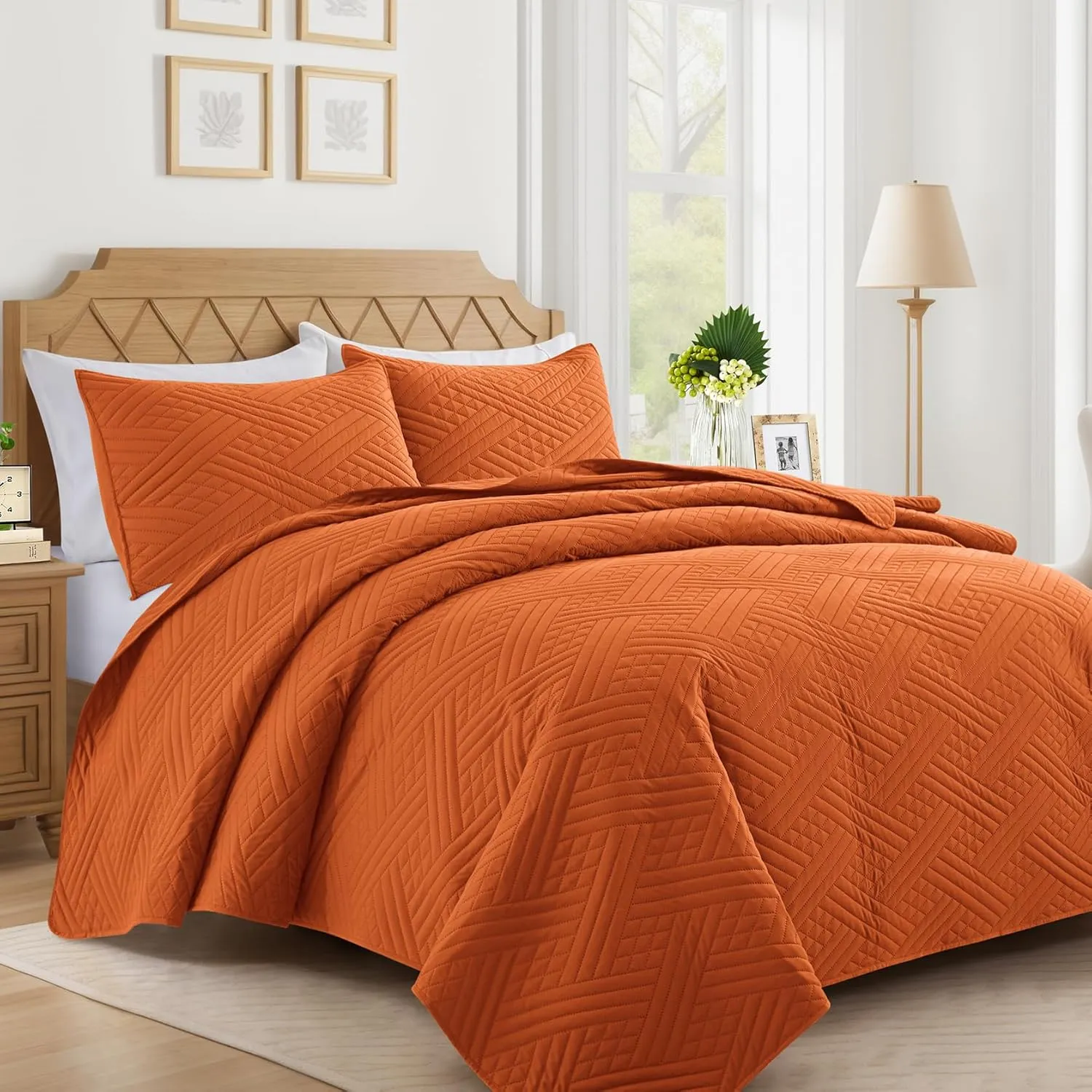 Lavsiry Burnt Orange Quilt Twin Size with Striped Pattern, Lightweight Soft Summer Thin Microfiber Bedspread & Coverlet Bedding Set for All Seasons - 2 Piece(1 Quilt, 1 Pillow Sham)