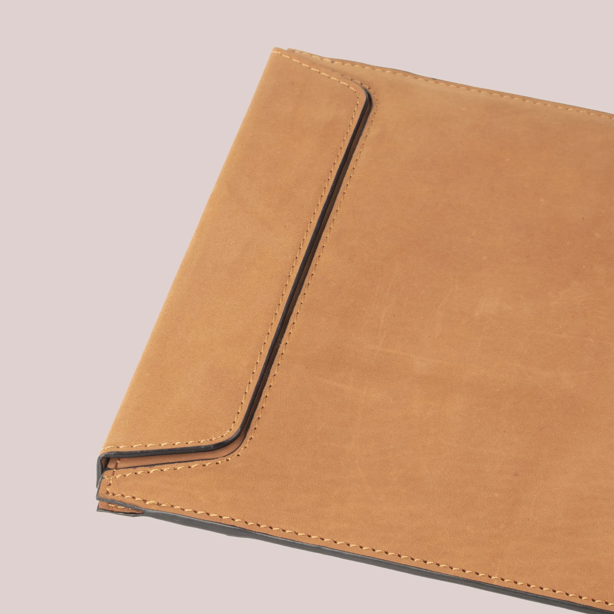 MacBook Pro 16 Note sleeve - Cognac