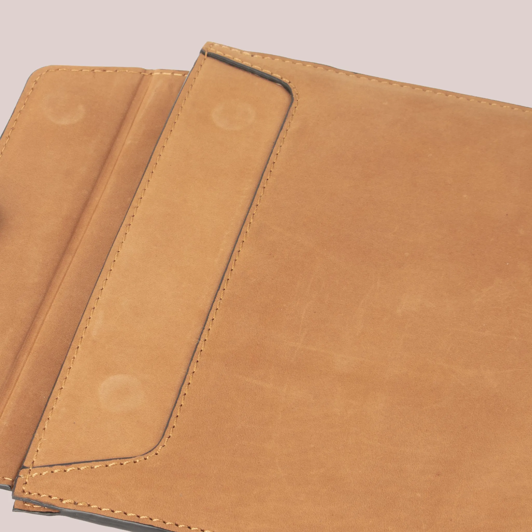 MacBook Pro 16 Note sleeve - Cognac