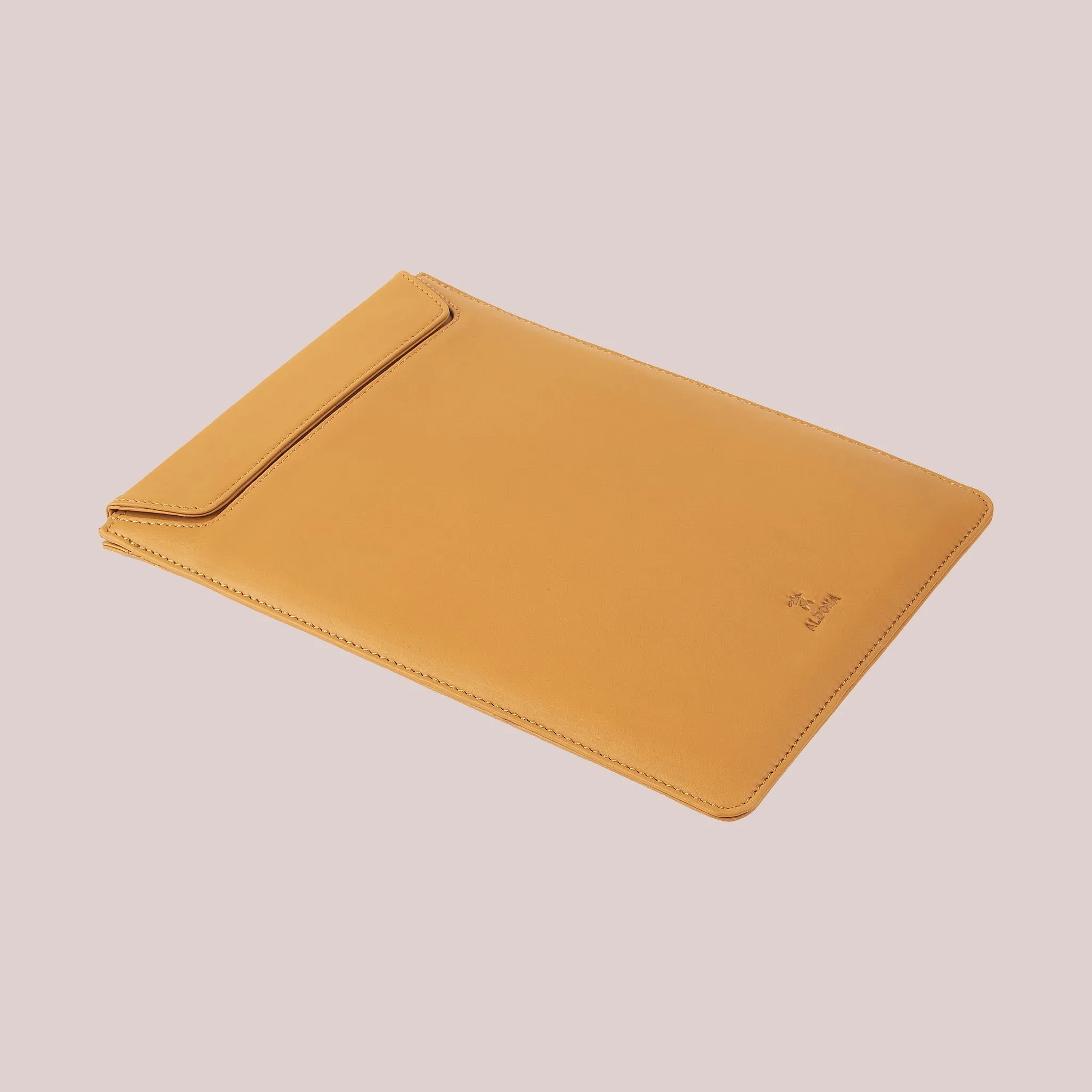 MacBook Pro 16 Note sleeve - Cognac