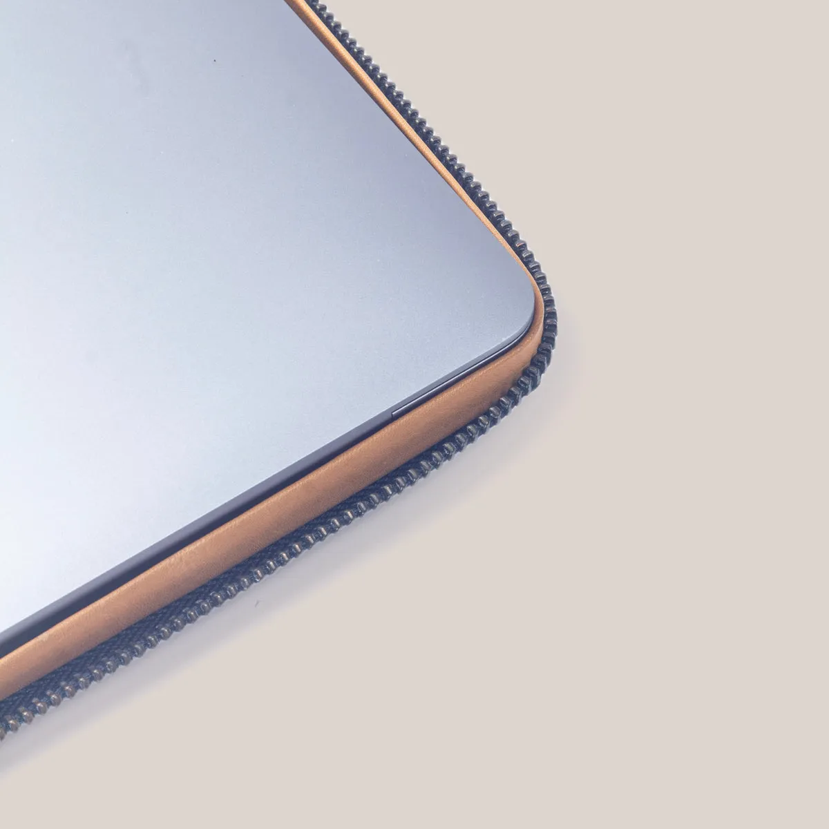 MacBook Zippered Laptop Case - Felt and Tan Crunch