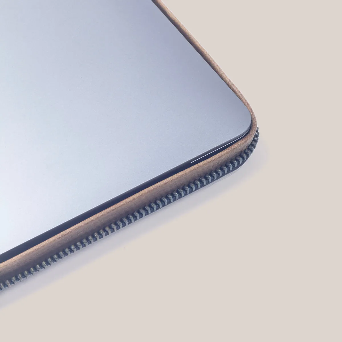 MacBook Zippered Laptop Case - Felt and Tan Crunch