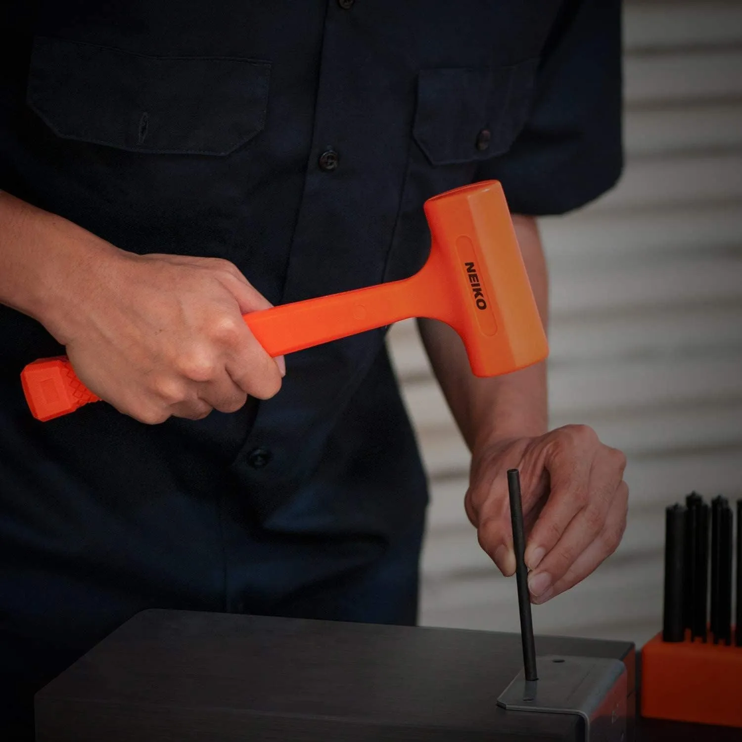 Neiko 02848A 3 LB Dead Blow Hammer, Neon Orange | Unibody Molded | Checkered Grip | Spark and Rebound Resistant