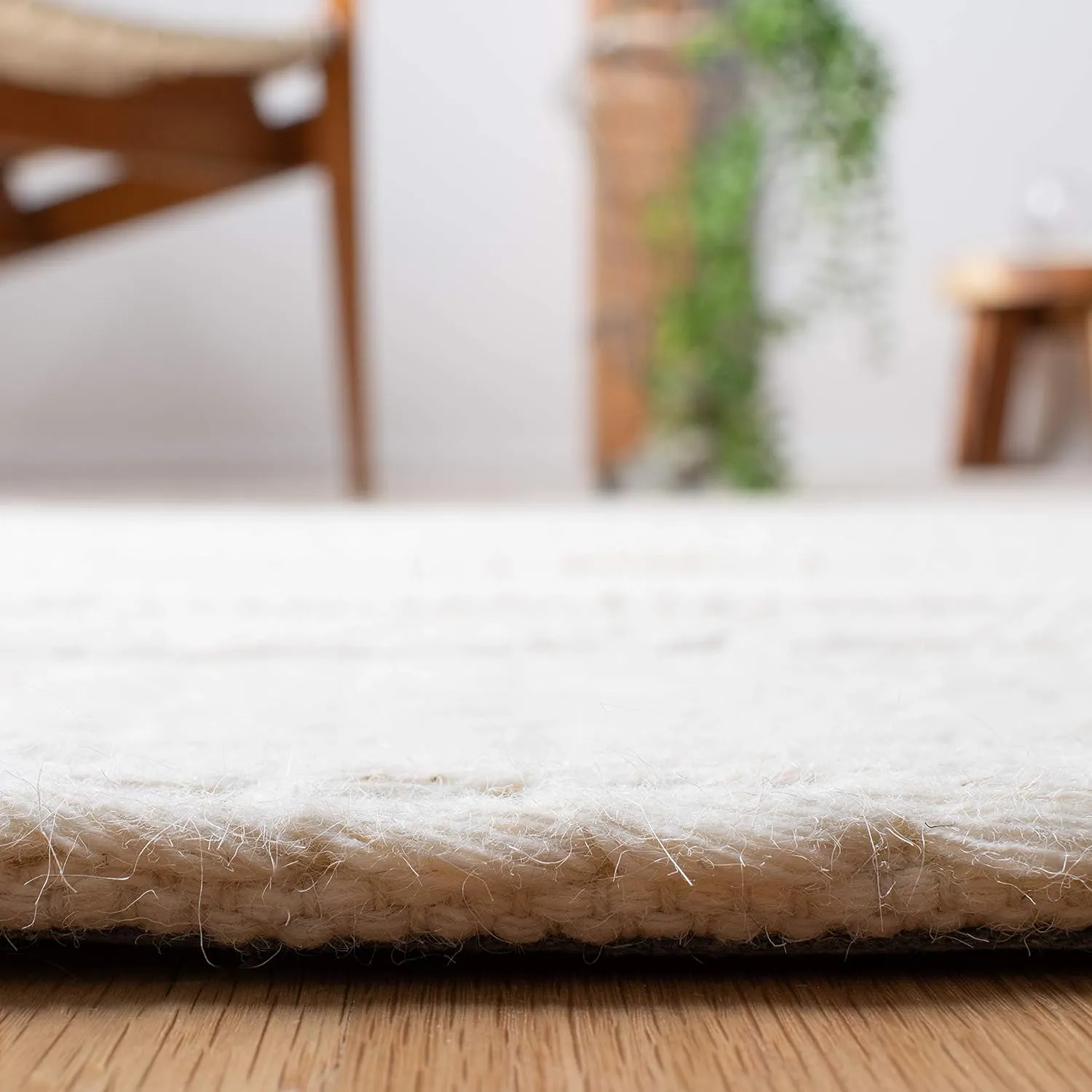 SAFAVIEH Natura Collection Area Rug - 6' x 9', Natural, Handmade Wool, Ideal for High Traffic Areas in Living Room, Bedroom (NAT215A)