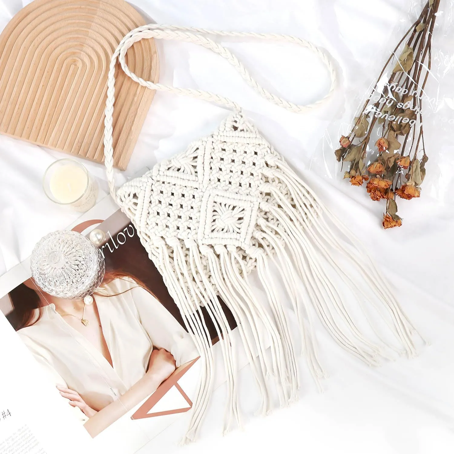 Straw Handbags Purses Crossbody Pocketbook Bag Casual Woven Beach Bags Summer Hobo Hippie Chic Tote Bags with Chain
