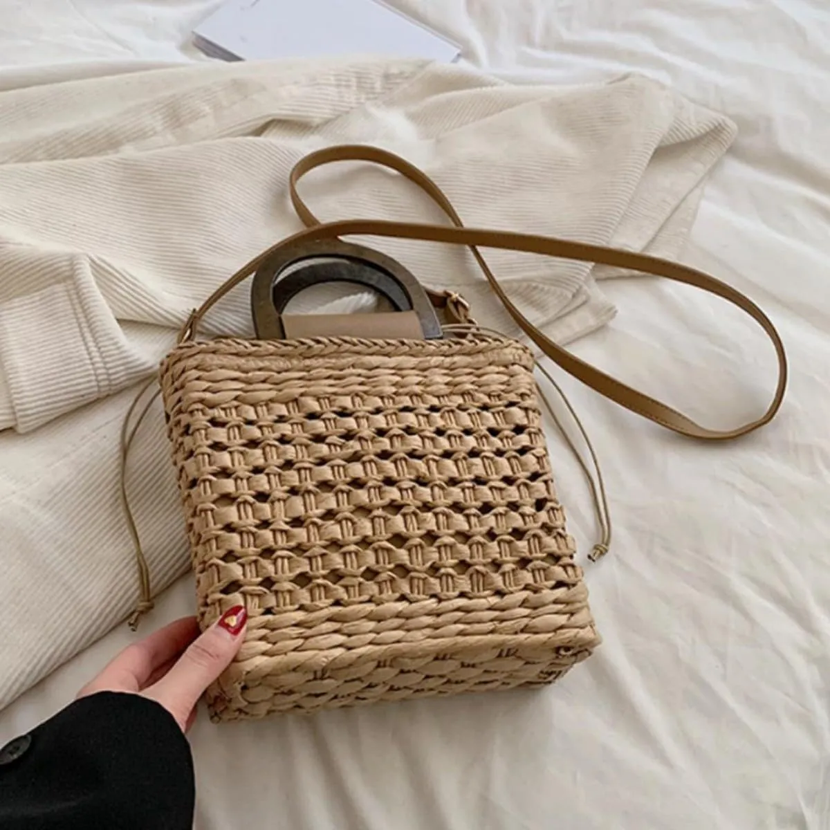 Women Straw Drawstring Bucket Purse Small Tote Shoulder Handbag Hollow Out Cross-body Bag for Summer,Beach